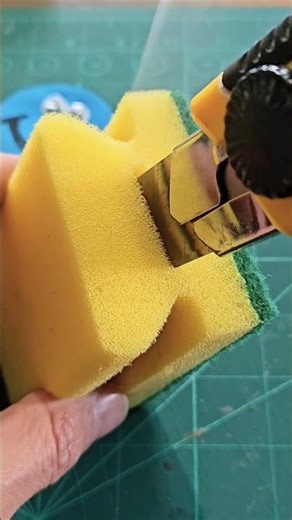 Practical hack for using a washing up sponge 🧽 #hometips