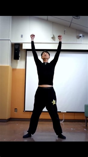 仰げば尊しのリズムで動的ストレッチ！運動不足の方のおすすめ体操！自宅でできます#ダンス動画 #みんなのレクダンスチャンネル#健康運動 #童謡 #認知症予防 #shorts#春の体操#ダンス#ストレッチ