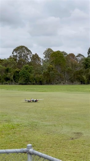 What plane is this? #model #rc #rcplane #planespotting #aviation #landing #runway #aviation #flight