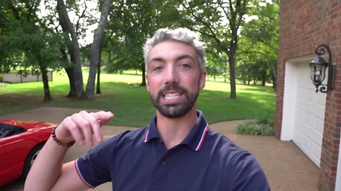 2020 Corvette C8 Convertible in Accelerate Yellow [FULL HD]