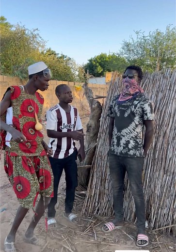 Kèneu Douma Taylè: Rire Avec Modou Comédien