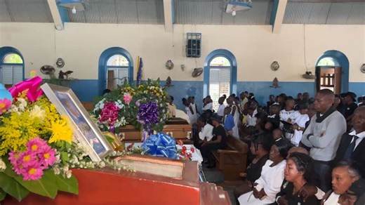 Paroisse Notre-Dame L’Assomption de Ouanaminthe Cérémonie funéraire de Monpremier Fleveson dit Flev 14 ans seulement Paix à son âme 😭😭😭😭 | Remy Augustin