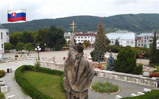 【4K超清】9月漫步游斯洛伐克西北部城市日利纳(Zilina) 拍摄日期：2022.9