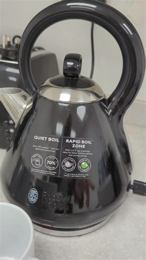 Hehe, I've nabbed a new mug for meeeee! These new mugs, and lots of other lovely new goodies, are dropping next week! 😍😍😍😍💚🐸🐸🐸 Tiny Hug Club subscription box and digital members, look out for Anita's email when the goodies are live for you at 5pm on 30th April - you'll have 24 hours exclusive early access! All remaining new goodies will hit the main shop at 5pm on 1st May, make sure you're on the bestie email list for a link when they're live. The link to join the bestie email list is in