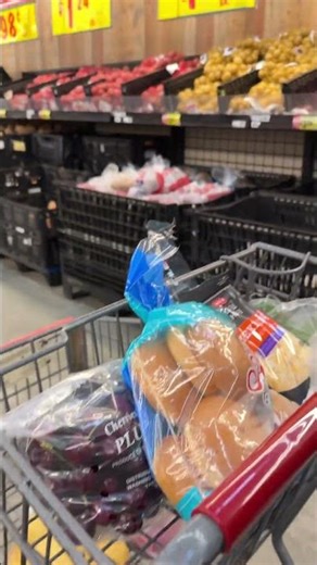 Grocery shopping at HEB, USA