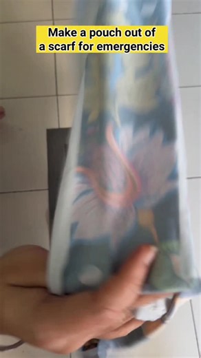 Hellooddly on Instagram: "Emergency scarf pouch #makeupkit #pouch #makeup"