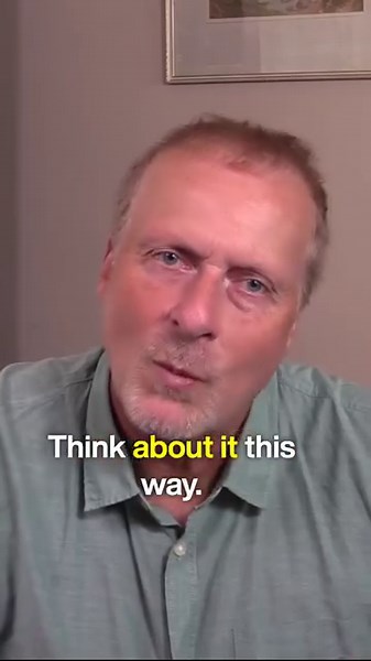 To gain insight into compulsive behavior, ask your clients for the specific steps of the pattern to help them gain distance and then use hypnosis to derail the problem pattern. #hypnosis #therapytechniques #compulsive #selfcare #binge | Uncommon Practitioners