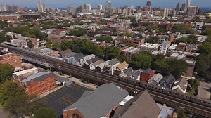Under contract and listed at $1,450,000 This stunning 4-bed, 3.5-bath duplex down at 2727 N Kenmore Ave #1 delivers the best of Lincoln Park living—2,800 sq ft of thoughtful design, modern luxury, and true single-family home comfort. Built in 2022 on an extra-long lot, this better-than-new residence is filled with elevated upgrades: a gourmet Thermador kitchen, custom cabinetry, quartz finishes, a butler’s pantry, walk-in pantry, and sunlit living spaces that open to a fully outfitted three-seas