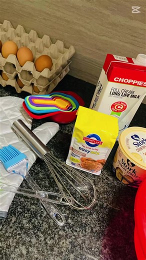 LETs BAKE MUFFINS 🧁👩‍🍳 #CapCut To bake muffins using easy mix flour, simply combine the mix with the liquid ingredients specified on the package, gently mix until just combined (avoiding overmixing), and bake in a preheated oven. Most mixes require adding eggs, oil, and water or milk. GENERAL INSTRUCTIONS 1. Preparation: Preheat your oven according to the package directions, usually around 180°C (350°F) or 190°C (375°F). Prepare a muffin tin by lining it with paper liners or greasing it. 2.Mi