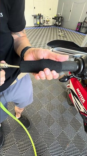 Installing Grip Puppy Comfort Grips on my crf250l Rally