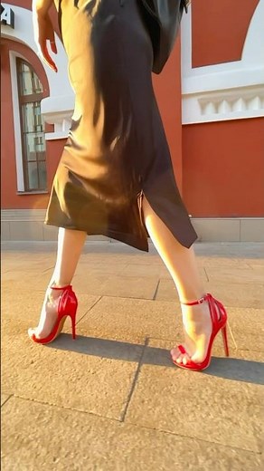 Slo-mo on 6-inch single sole stilettos 👠 Full set on Boosty 😼