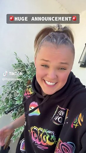 JoJo Siwa TikTok Shop Now Open with New Merchandise