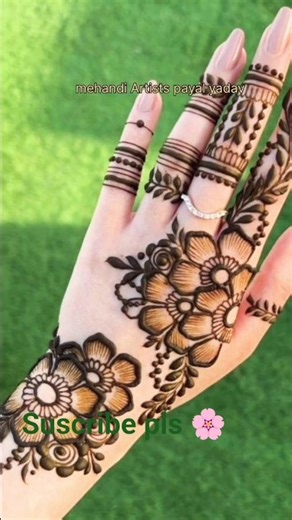 Simple & Beautiful Floral Mehndi Design | Easy Back Hand Mehndi 🌿✨