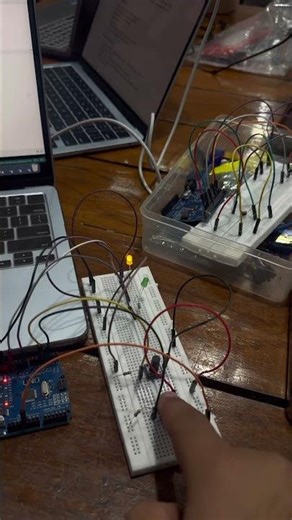 Arduino LED control via Button