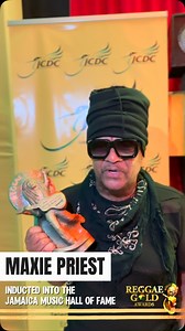 Maxi Priest @therealmaxipriest was inducted into the Jamaica Music Museum Hall of Fame last night at the 2025 Reggae Gold Awards 🌎🎶 The “Close to You” singer got emotional as he expressed how honoured he felt to be recognized by his country. 𝐂𝐞𝐥𝐞𝐛𝐫𝐚𝐭𝐢𝐧𝐠 𝐑𝐞𝐠𝐠𝐚𝐞 𝐌𝐮𝐬𝐢𝐜 𝐚𝐥𝐥 𝐦𝐨𝐧𝐭𝐡 𝐥𝐨𝐧𝐠 ❤️💛💚 #ReggaeMonth #ReggaeMusic #Reggae #Jamaica #Culture #FiWiCulture | Jamaica Cultural Development Commission ( JCDC)