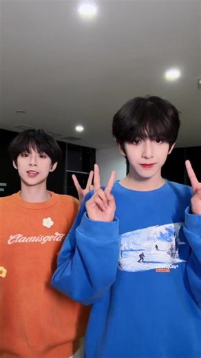 对着镜头比一个耶✌️ #TF家族练习生 陈思罕、陈浚铭 #新年新yeah舞蹈挑战 #TOP登陆少年 #星动营业中 #幕后星鲜事