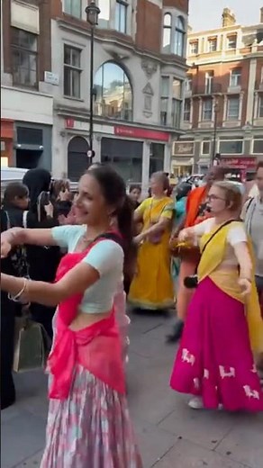 Divine Hare Rama Hare Krishna Chant ✨ ISKCON Kirtan✨ HARE KRISHNA HARE RAMA ❤️