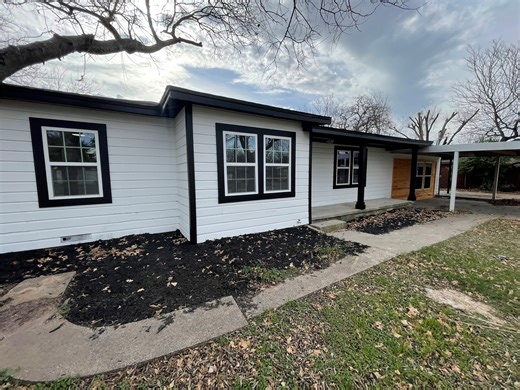 1005 E Craven Ave, Lacy Lakeview, TX 76705 - MLS 21149433 - Coldwell Banker