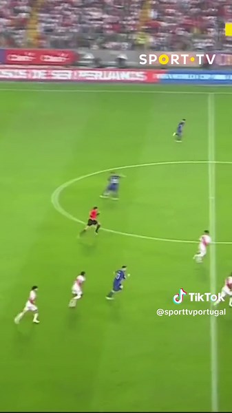 Messi's Jaw-Dropping Play and Fiery Finish