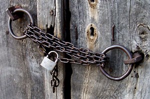 Can I Lock My Spouse Out of Our House During a North Carolina Divorce?