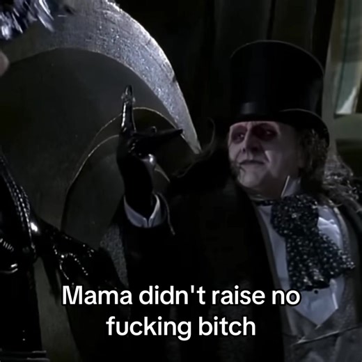 I just watched both of Tim Burton’s Batman movies for the first time and they were genuinely peak. #batmanreturns #selinakyle #oswaldcobblepot #catwoman #thepenguin