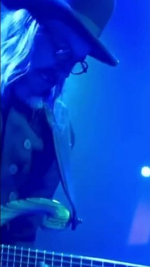 Les Claypool’s Pachyderm Bass is Absolutely NUTS