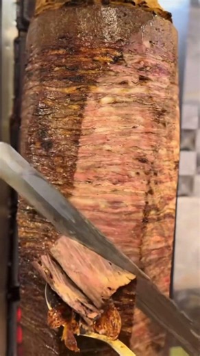 🔥 This Beef Shawarma Is Pure Perfection! 🤤#shawarma #foodshorts #ytshorts
