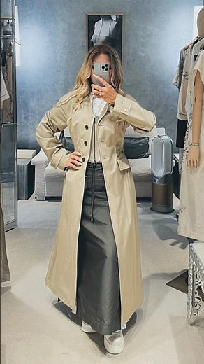 Let’s look at the Dior Autumn-Winter 2025 Runway Trench coat #dior #trenchcoat #shorts #dioraw25