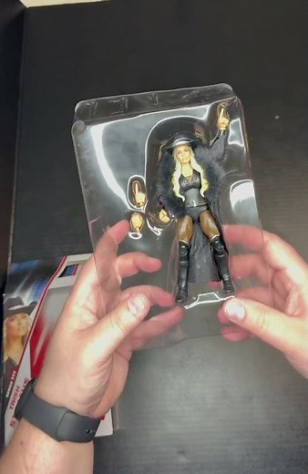 Mattel WWE Elite Series 111 - Trish Stratus Unboxing #wwe #wrestlingfigures #trishstratus