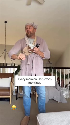 Mally Roncal on Instagram: "The headband kills me! 😂 @thevaglefamily is the best! #holidaymoms"