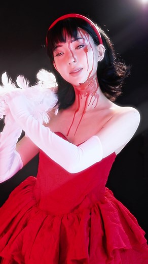 Perfect Blue Cosplay: Mima's Transformation and Struggle with Fame