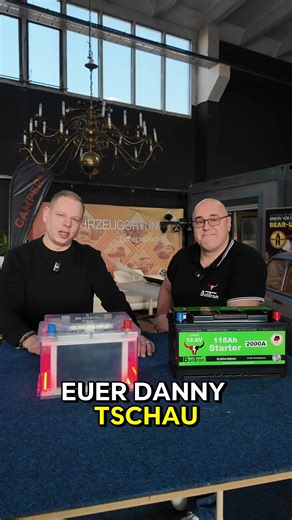 „Lithium geht nicht als Starter?“ 🤡 Wer das immer noch glaubt, hat die letzten 10 Jahre verpennt! 🛑 Hört auf, den Bullshit der selbsternannten „Experten“ zu glauben, die euch immer noch schweren Blei-Schrott andrehen wollen. Unsere Bulltron LFP ist die einzige Batterie auf dem Markt, die sich exakt wie Blei verhält, aber die Power einer Bulldogge hat! 🐕‍🦺⚡️ Egal ob du dein Wohnmobil endlich autark und leicht machen willst oder im Tuning/Rennsport jedes Gramm für die Performance jagst: Unsere