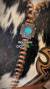 Today’s OOTD from the shop features the Tooled Up in Tennessee Mesh Top, and we’re loving how it adds a little attitude to any cowgirl’s wardrobe! 😎 This lightweight, breathable top is perfect for those days when you want to look bold but still feel comfy. Pair it with your favorite jeans and boots for a look that’s effortless yet edgy! 👢✨ #westernfashion #westernoutfitinspo #ootd #fitcheck #fallfashion #treasurefinds #westernwear #shopsmall #seasonalessentials #falldealsforyou #shophalloween 