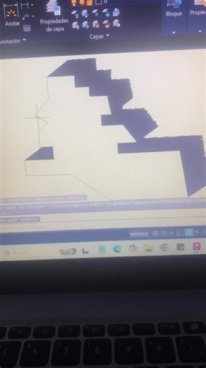 Intelforme2 on Instagram: "👤Cómo dibujar sombras en autocad, dale un gran nivel de detalles visuales a tus dibujos agregando profundidad a través de sombras. Plugin para #autocad y #civil3d 💻📐 ¿Te gusta este tipo de contenido? ¡Dale like 👍 y compártelo para ver más en mi canal! 📲 No olvides seguirme para conocer más herramientas y tips como este."