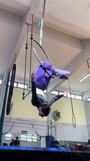Mastering the Elbow Roll in Aerial Hoop
