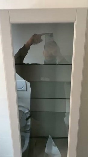 Montaggio colonna di mobile bagno Godmorgon di ikea