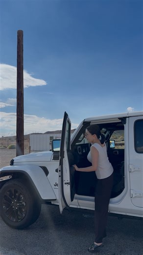 井上彩子♡あやぱい | Soft Cushion Parka / Ayakoi 新作🍂✨ 受注期間が1番お得にgetできます😉 【20%OFF & 送料無料】 －－－－－－－－－ ショート丈で仕上げた、Ayakoiでは珍しいカジュアルラインのパーカー。... | Instagram