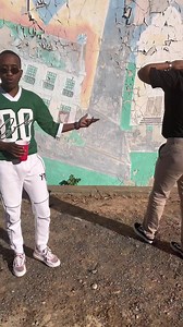 ‘n Gebroke hart maak die beste musiek 😭❤️ Kry hom hier: https://youtu.be/tQ2-rBYsnaU #stayviral ❣️🥺 | Aidam-John & Lil' Willy