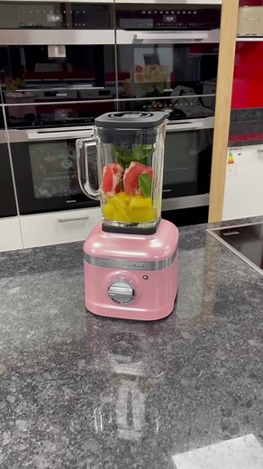 We just love the #KitchenAid K400 #blender, especially in beautiful silk pink 🤩