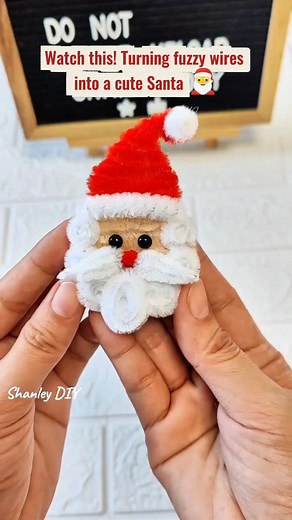 120K views · 1K reactions | How to Make a Santa Using Fuzzy Wires #fuzzywirecrafts #fuzzywire #pipecleanercrafts #pipecleaners | Shanley Diy | Facebook