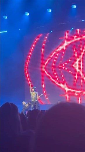 LYKN dusk & dawn world tour in Berlin 1.4. 2026 / Lego solo stage