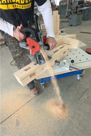 Efficient Mortise Cutting with Mafell Chain Mortiser