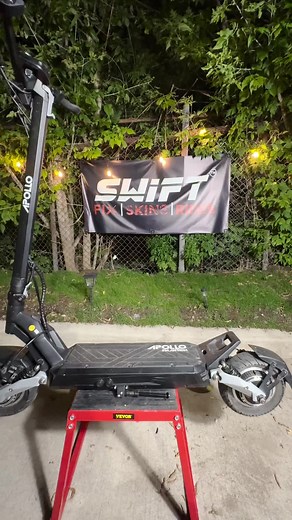 Customizing an Apollo Phantom e-scooter 👨‍🔧🛴 . Follow for more e-scooter related content 🛴 . #escooter #electricscooter #repair #apollo #toronto #fyp #trending #explore