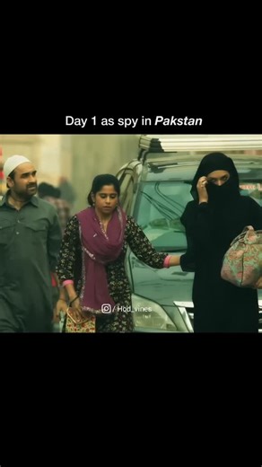 HOD Vines | HariOm Dhakrey on Instagram: "Day 1 pe hi pakda gaya Dhurandhar 💔"