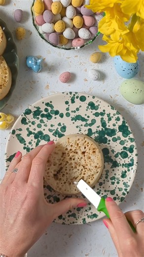 MINI EGGS DOUGHNUT FRUMPETS 🥚🍫 French toast style crumpets with a melting Mini Egg centre with doughnut style coating🥚 These are UNREAL you've got to try them! 😍 #MiniEggs #Crumpets #Chocolate #Easter #Recipes | Iceland Foods