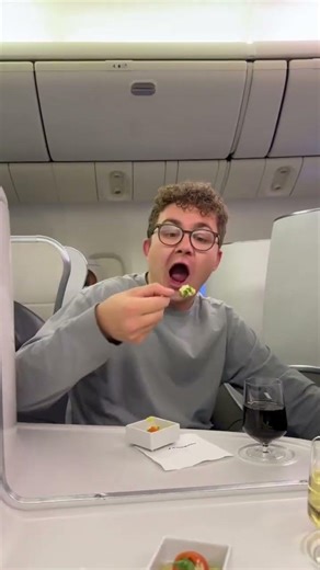 This is what it is like to travel with JT…🙄 📍Air France Business Class - airfrance No matter the