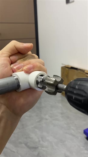 If you don't know how to use this water pipe connection tool, you can...