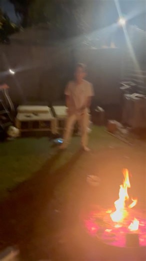 מדורה עם חברים 🔥