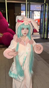 猛🐻出击 #cos #初音未来 #漫展现场 | Setup Cosplayer