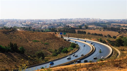 Algérie : agression choquante d’un couple en pleine route